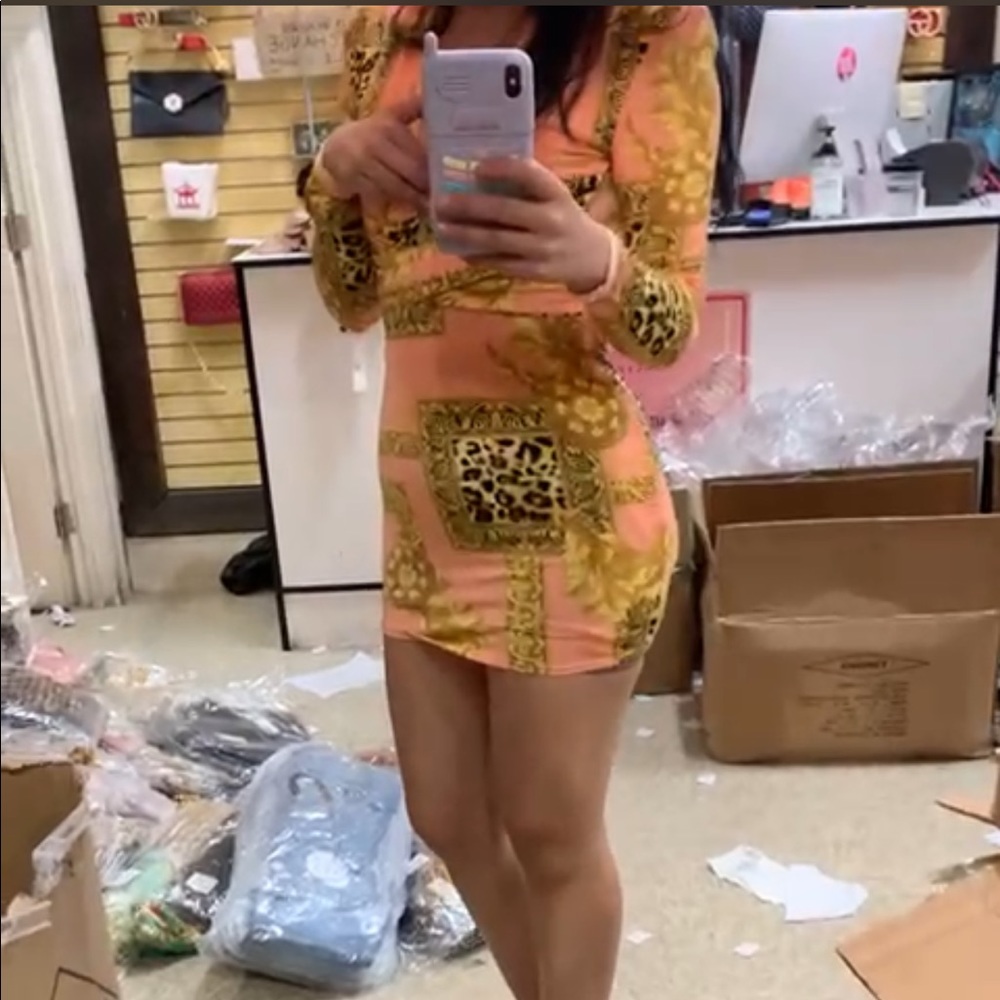 Dress - Picture 2 of 4